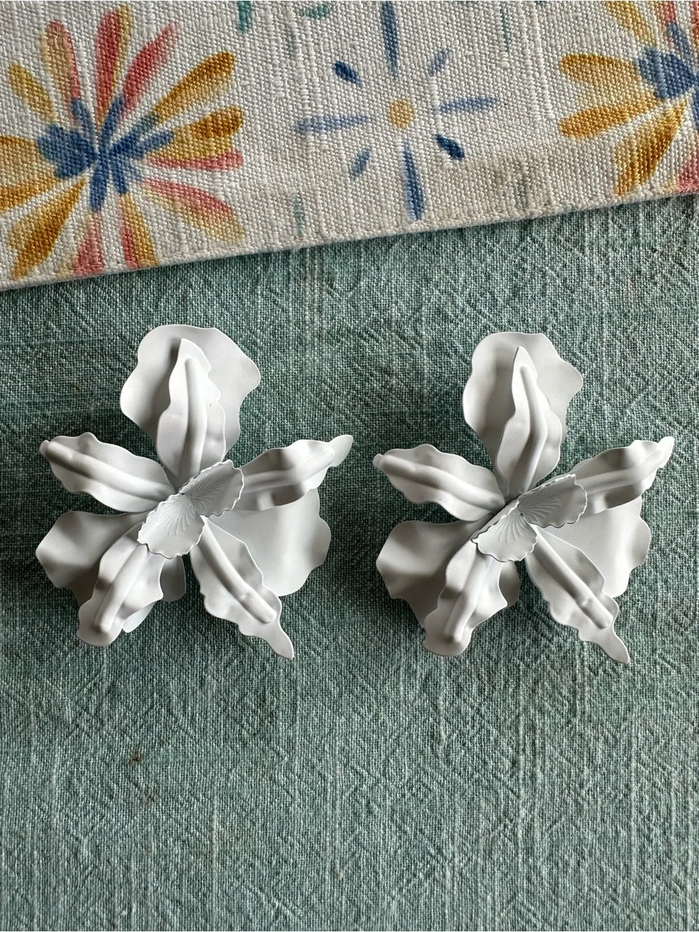 White 3D Floral Large Statement Earrings - Women's Accessories